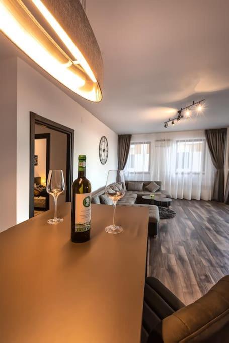 Modern Apartment With City-View Near Poiana Брашов Екстер'єр фото